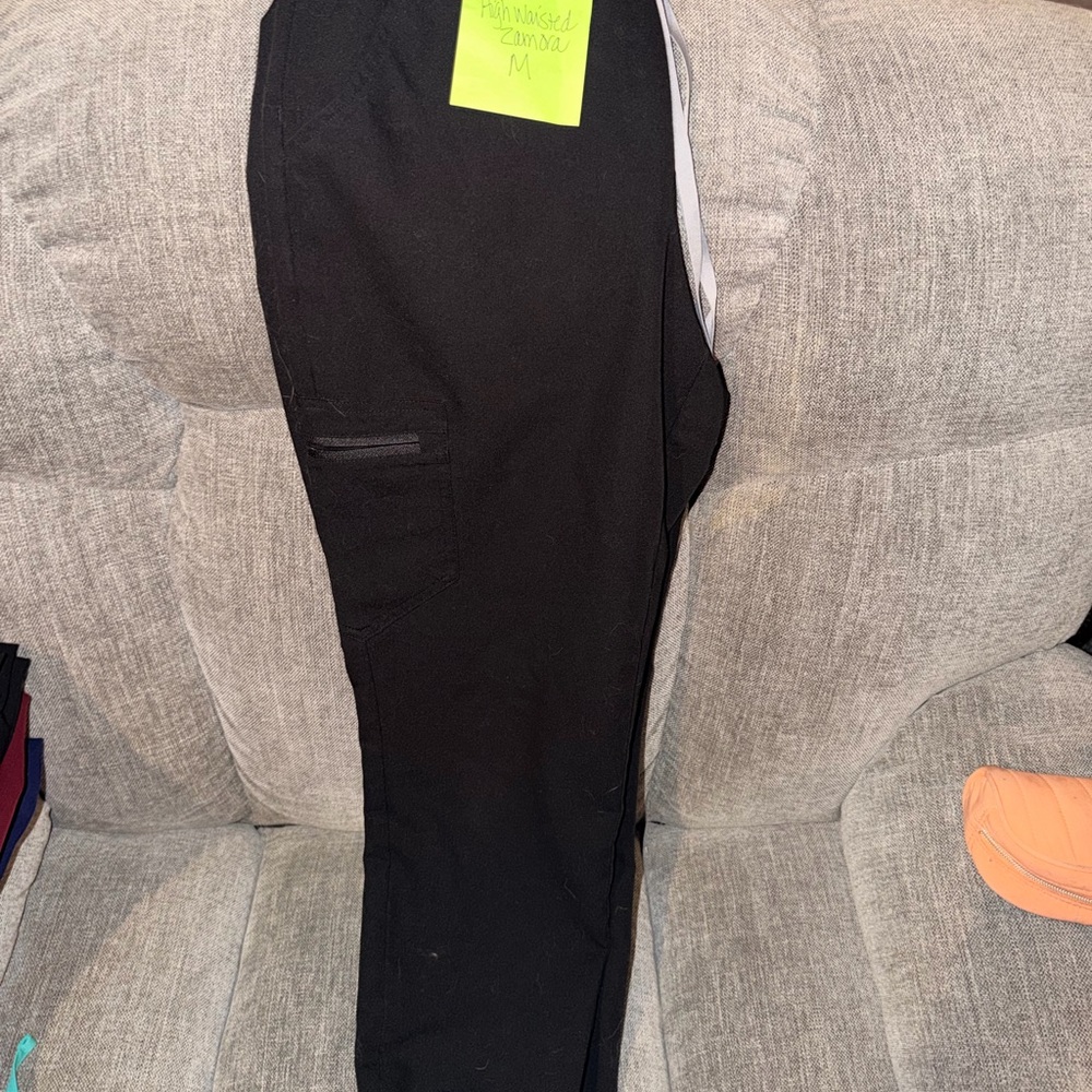 Figs Black Women's Cargo Joggers
